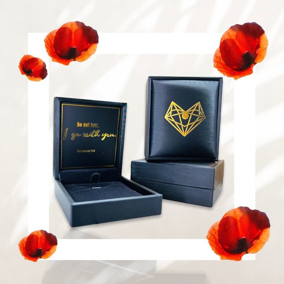 18k Gold "Faith" Heart Necklace - Picture 8 of 12